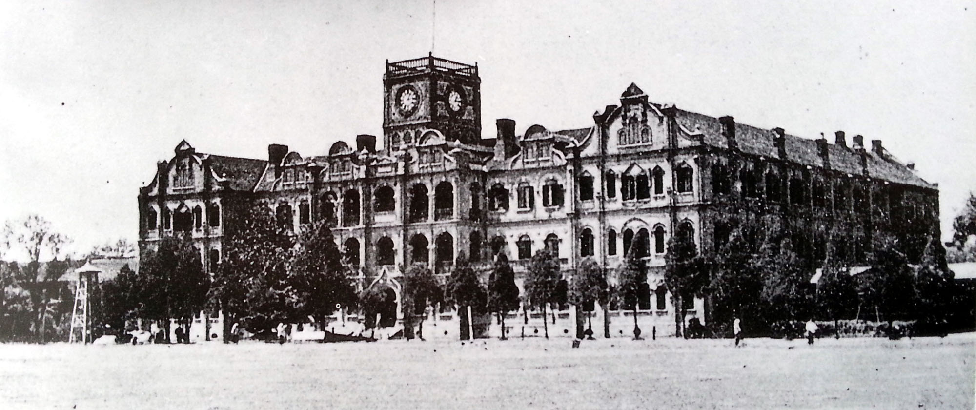 1896年由盛宣怀创办的南洋公学，1928年定名为交通大学20150111_144104.jpg