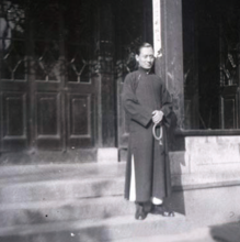 1930年代，赵朴初走上佛教之路，成为一名虔诚的佛教徒.jpg