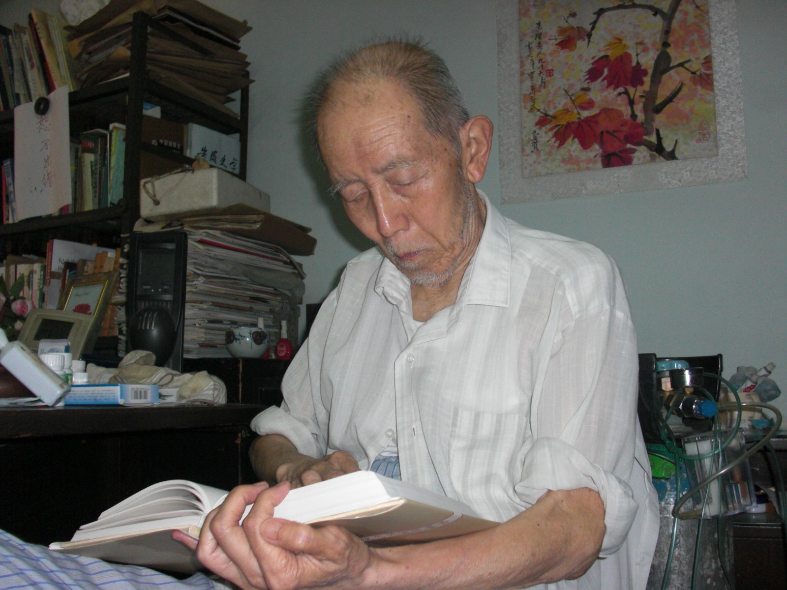 2009年6月27日丁景唐在家中与笔者说《大系》.JPG