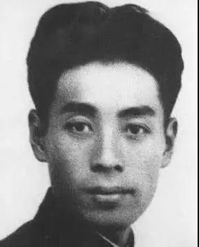 青年周恩来.jpg